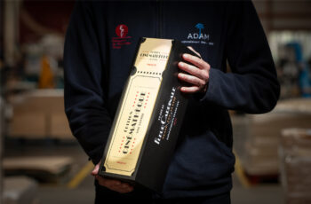 Coffret Château Fleur Cardinale, packaging luxe pin maritime